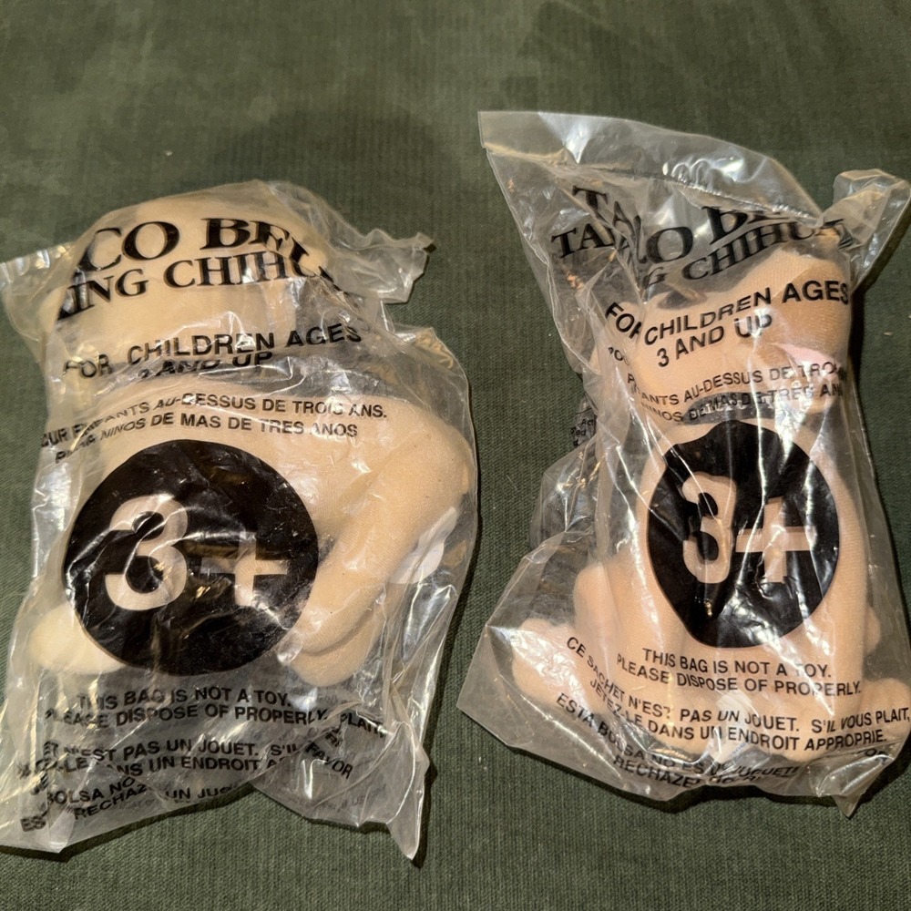 Pair Of Taco Bell Talking Plush Chihuahua Dog Yo Quiero SEALED VTG Works